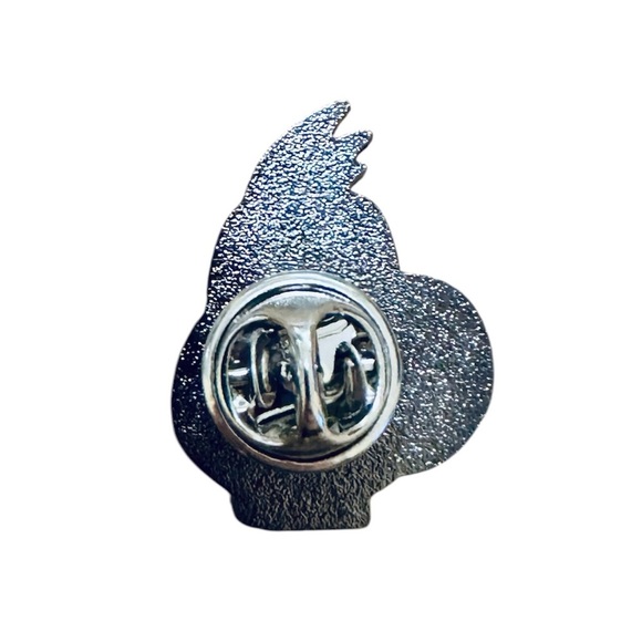 Yoshi Kid Paper Mario Enamel Lapel Pin 1.9cm - Picture 2 of 2